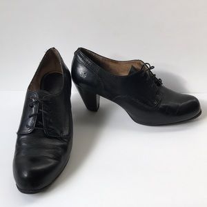 Frye Lois Oxford, 2.5” heel